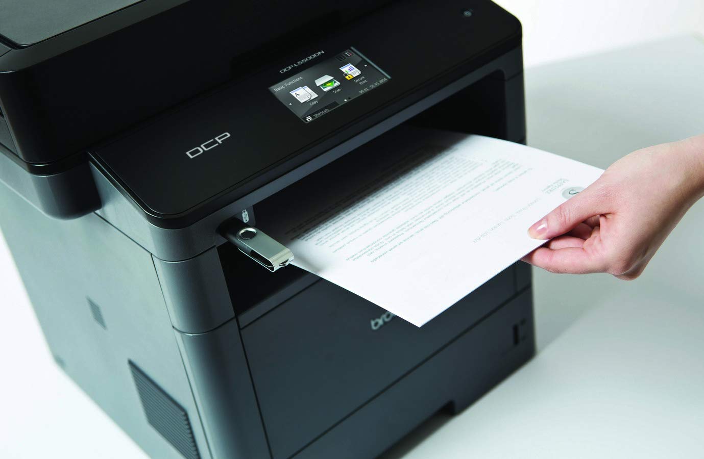Принтер для распечатки документов. DCP-l5600. Печать документов на принтере. Для распечатки на принтере.
